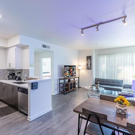 Modern 2Br Apartment On Gordon St Hollywood Apts ロサンゼルス エクステリア 写真