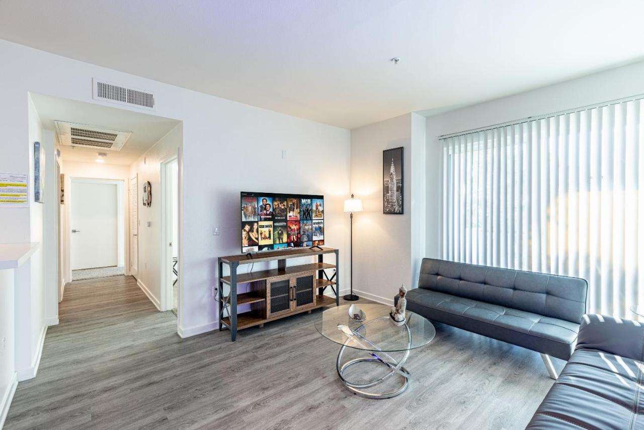 Modern 2Br Apartment On Gordon St Hollywood Apts ロサンゼルス エクステリア 写真