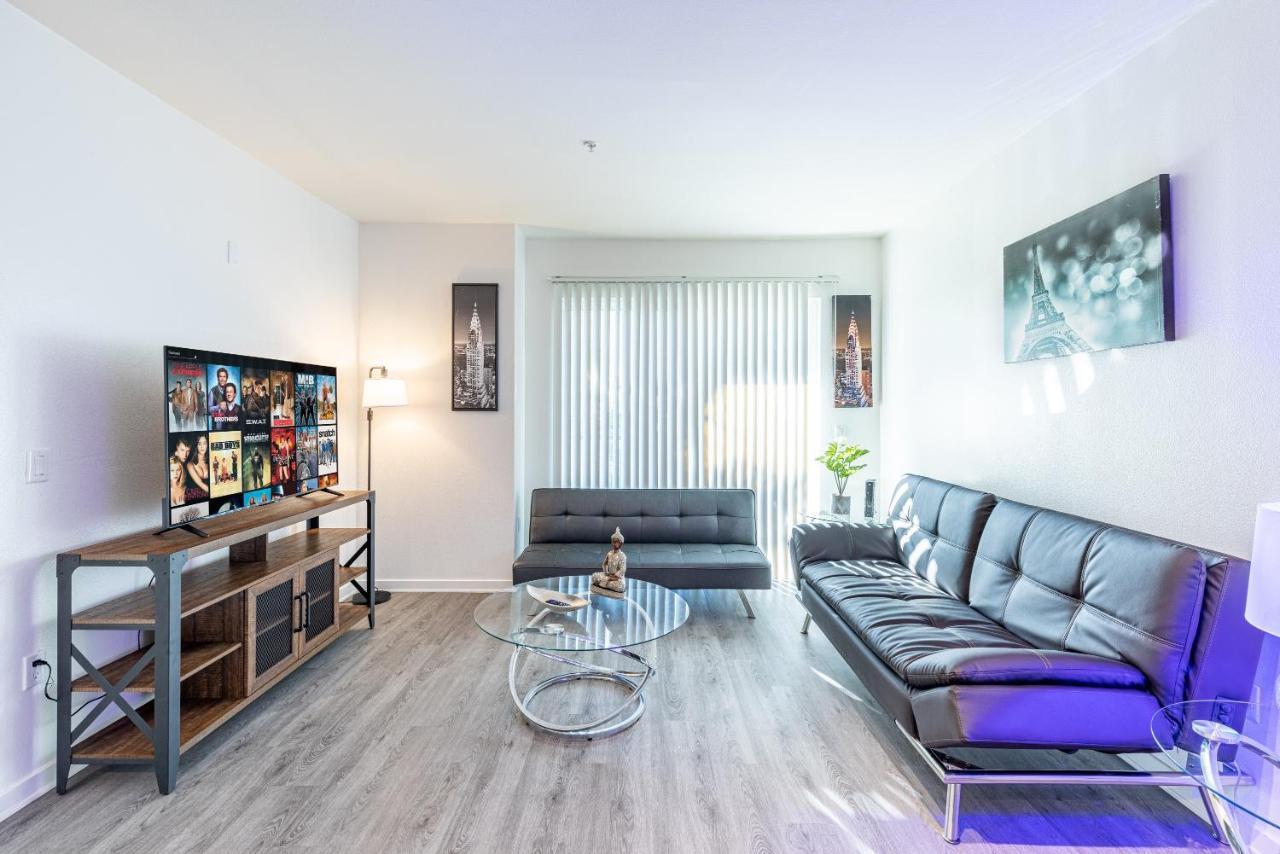 Modern 2Br Apartment On Gordon St Hollywood Apts ロサンゼルス エクステリア 写真